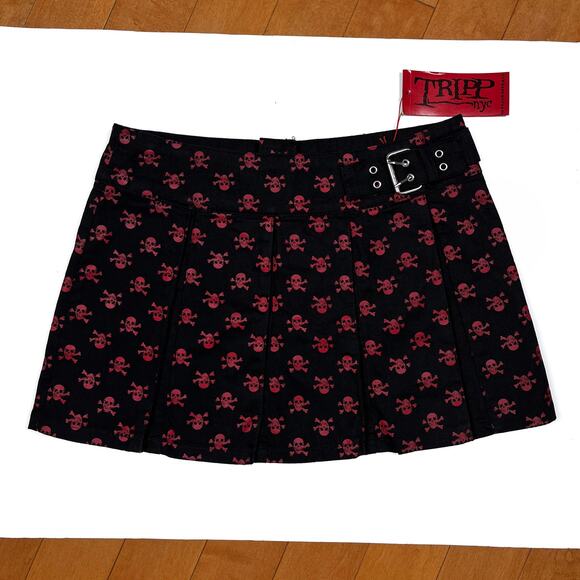 NWT Vintage Y2K Tripp NYC Red Skull Belted Black Mini Skirt Medium Deadstock - Picture 3 of 16